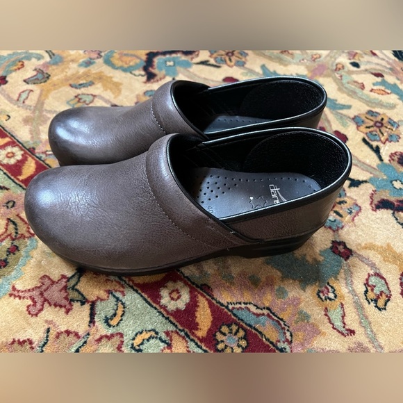 Dansko Brown/Gray Clogs - Picture 4 of 11